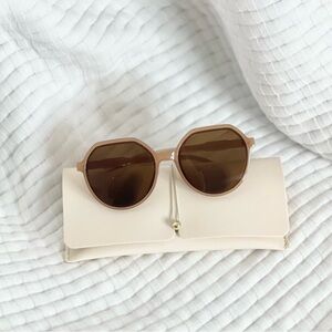 Women’s Round Sunglasses